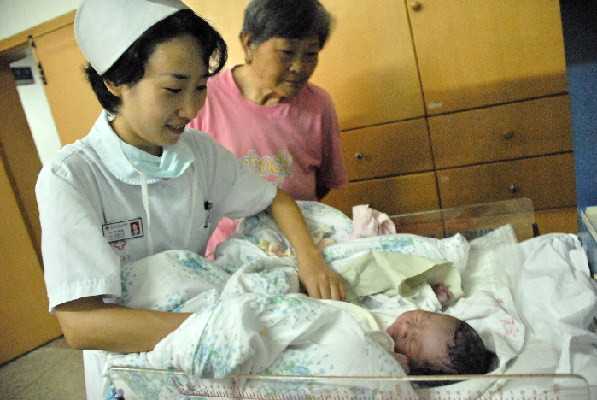 上海借卵做试管_试管婴儿移植前必须做宫腔镜吗